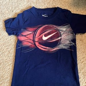Nike basketball print t-shirt